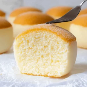 Fluffy Japanese Cotton Cheesecake Cupcakes