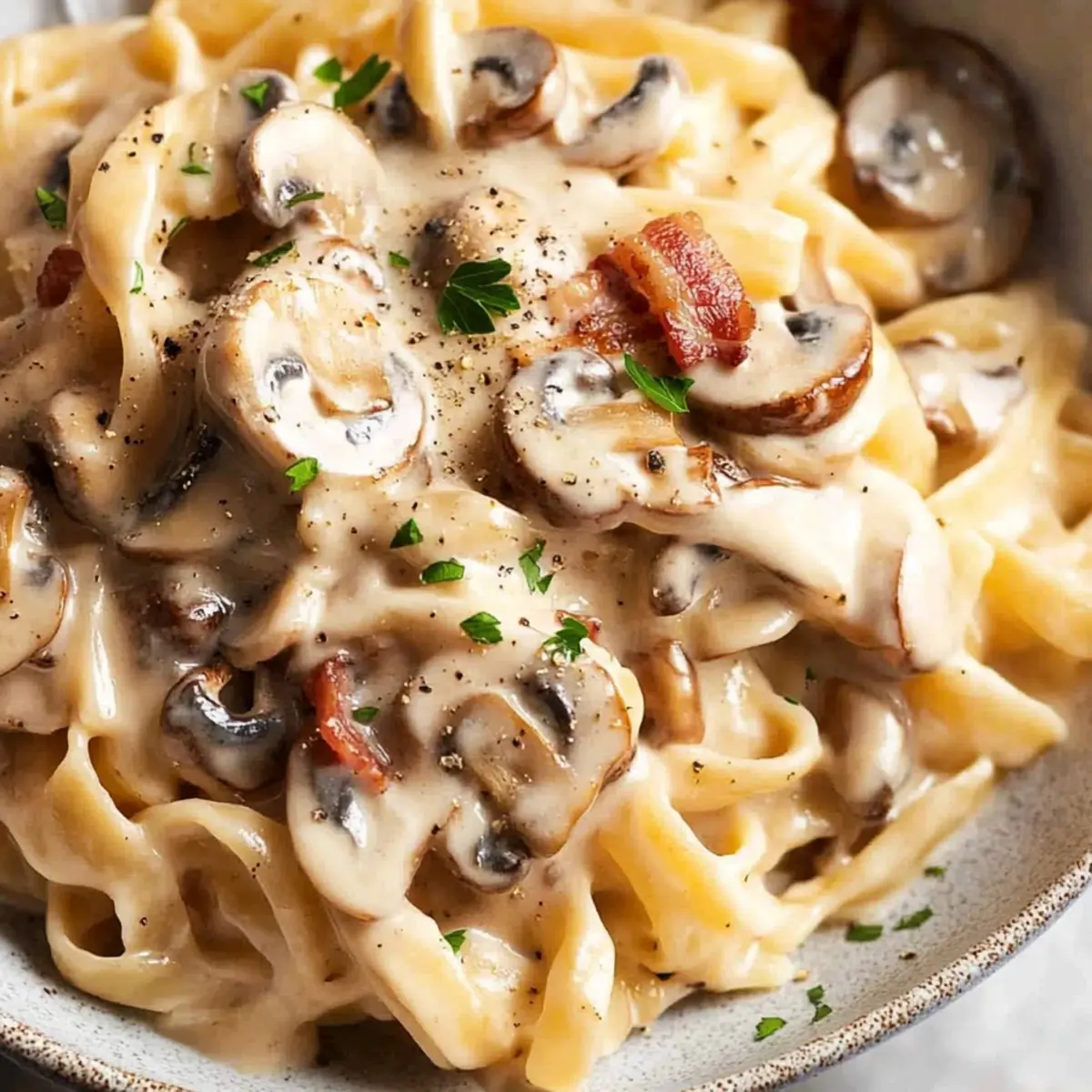 Delicious Creamy Bacon Mushroom Pasta Ready in Just 20 Minutes